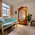 Homest Stay Near Bui Vien Street